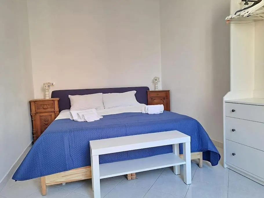Appartamento Cuore Di Napoli 2 0*, Naples
